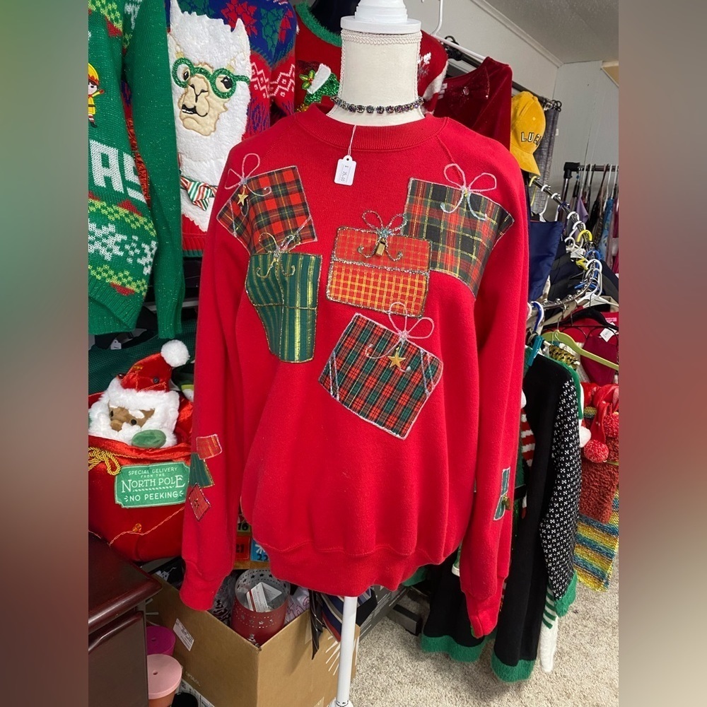 Vintage STURDY SWEATERS Christmas Gifts Box